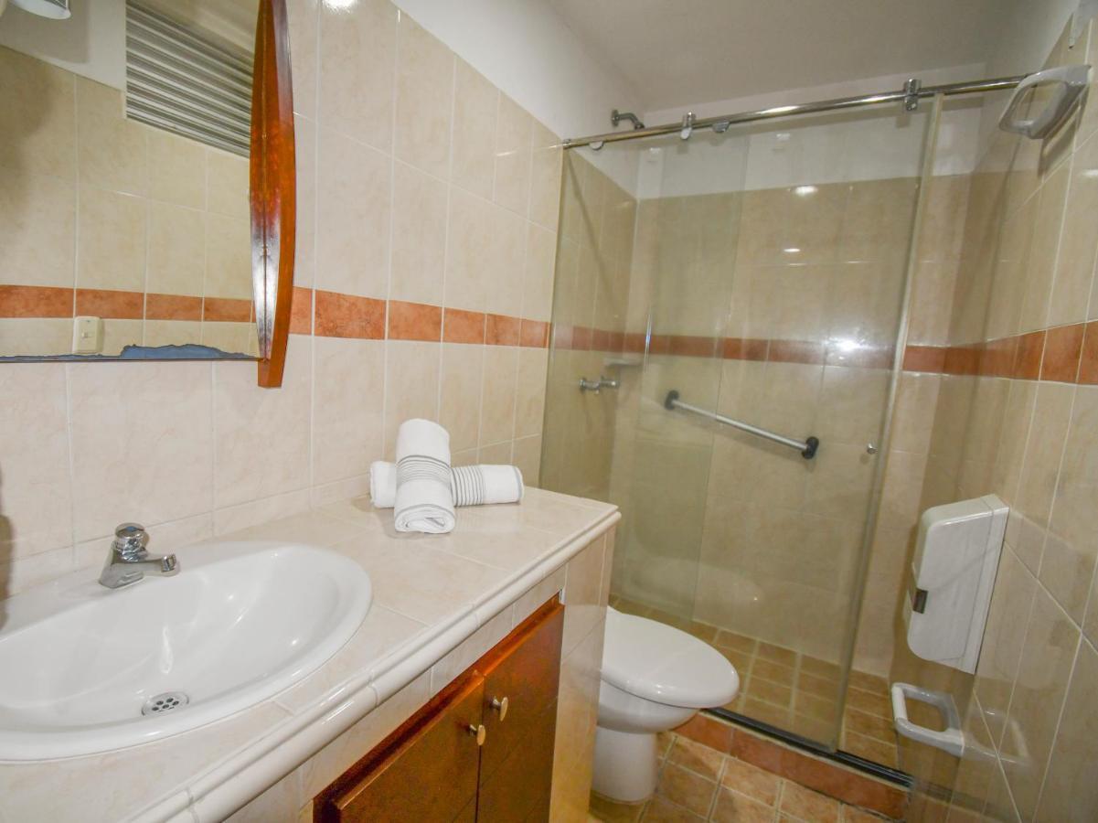 Hotel Monarca Armenia Luaran gambar